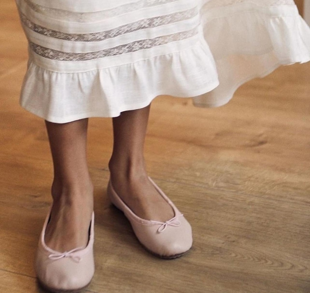 Bailarina modelo clásico 
