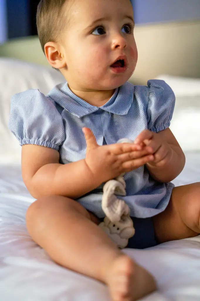 Camisa cuello bebé rayas 