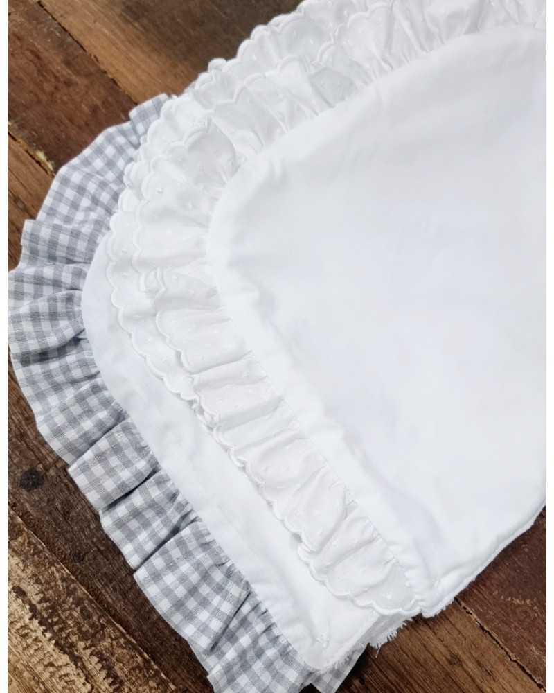 Salvababas carrito tira bordada de plumeti